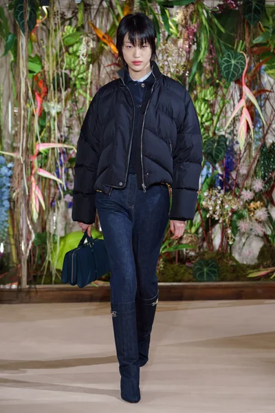 Look 27